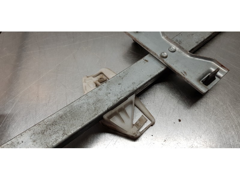 Recambio de elevalunas delantero derecho para peugeot partner (s2) combi plus referencia OEM IAM 9222A4   Recambio de elevalunas delantero derecho para peugeot partner (s2) combi plus referencia OEM IAM 9222A4