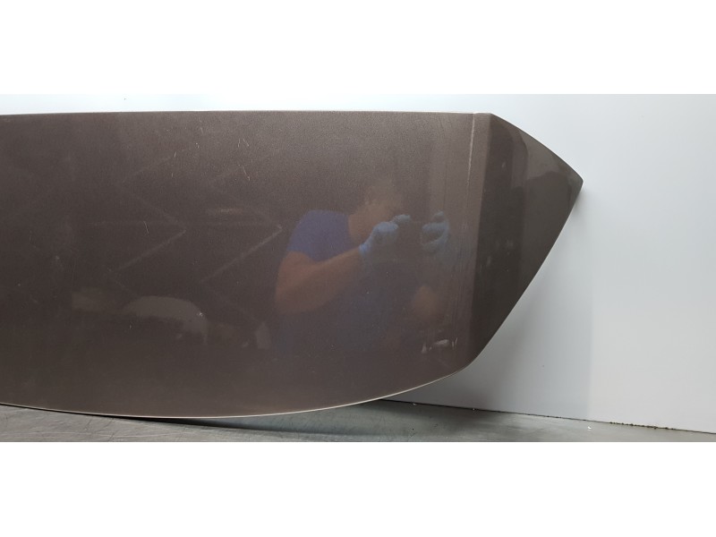 Recambio de aleron trasero para hyundai tucson tecno sky referencia OEM IAM 87211N7000  