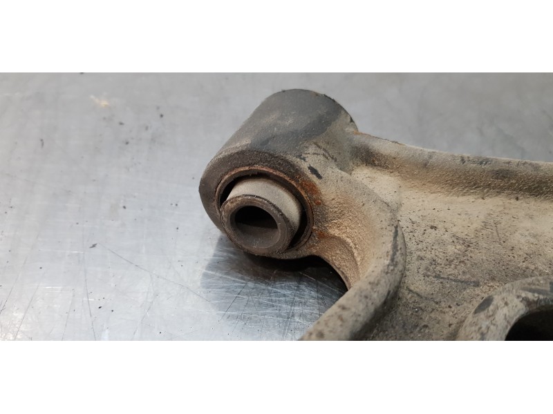 Recambio de brazo suspension inferior delantero derecho para dodge avenger se referencia OEM IAM 55398502AB   Recambio de brazo suspension inferior delantero derecho para dodge avenger se referencia OEM IAM 55398502AB