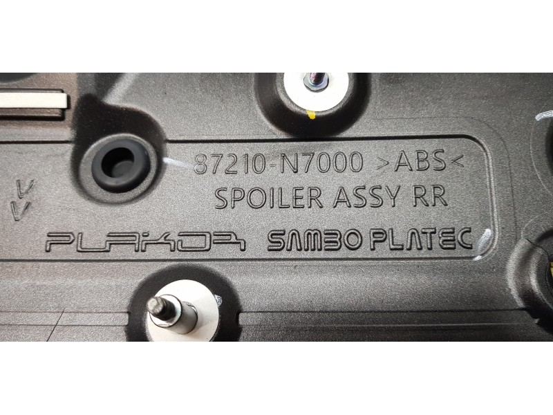 Recambio de aleron trasero para hyundai tucson tecno sky referencia OEM IAM 87211N7000  