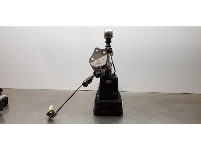 Recambio de palanca cambio para peugeot 308 sw allure referencia OEM IAM 9825223280   Recambio de palanca cambio para peugeot 308 sw allure referencia OEM IAM 9825223280