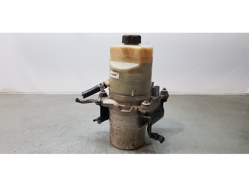 Recambio de bomba direccion para ford focus lim. (cb4) trend referencia OEM IAM 4M513K514CA  