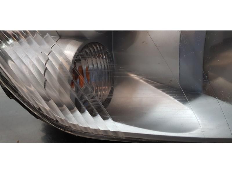 Recambio de faro derecho para ssangyong rodius xdi referencia OEM IAM 8310221305   Recambio de faro derecho para ssangyong rodius xdi referencia OEM IAM 8310221305