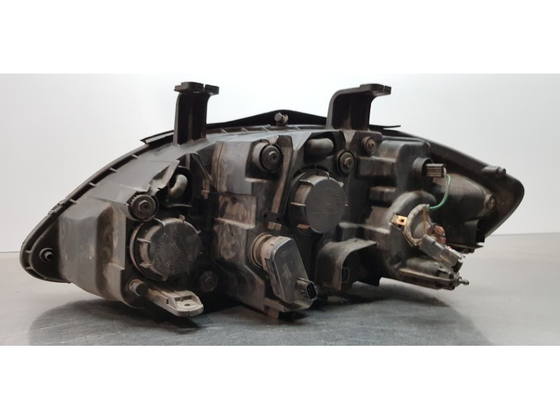 Recambio de faro derecho para ssangyong rodius xdi referencia OEM IAM 8310221305   Recambio de faro derecho para ssangyong rodius xdi referencia OEM IAM 8310221305