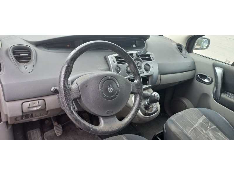 renault scenic ii del año 2004