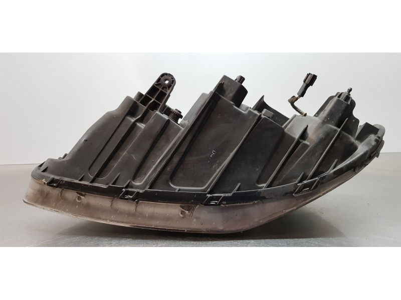 Recambio de faro derecho para ssangyong rodius xdi referencia OEM IAM 8310221305   Recambio de faro derecho para ssangyong rodius xdi referencia OEM IAM 8310221305