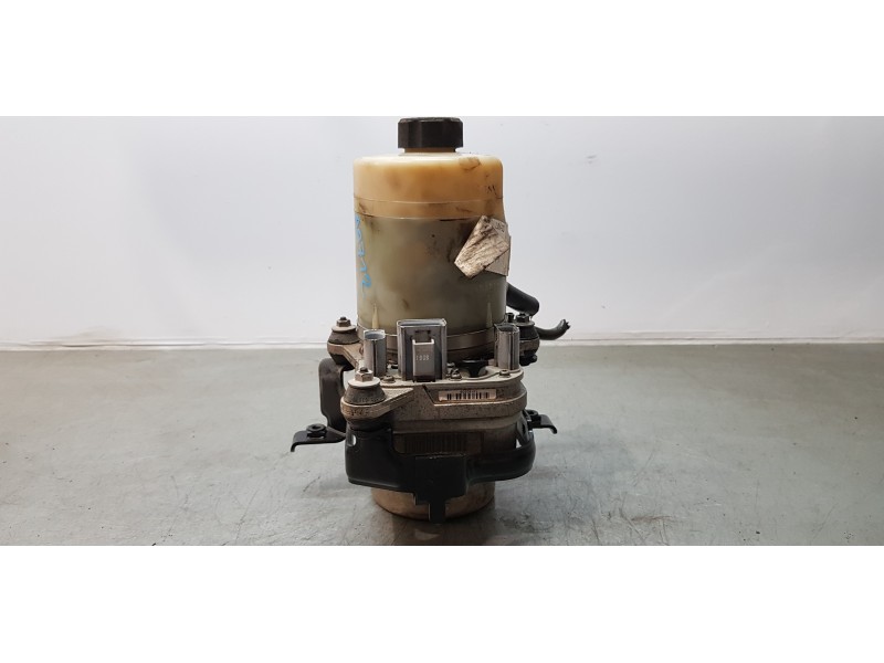 Recambio de bomba direccion para ford focus lim. (cb4) trend referencia OEM IAM 4M513K514CA  