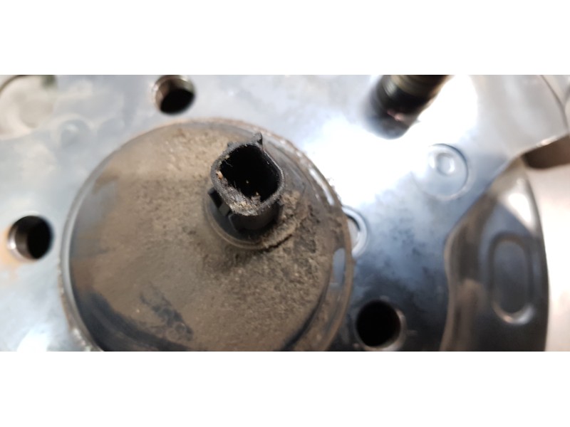 Recambio de mangueta trasera derecha para toyota prius+ executive referencia OEM IAM 4245047050  