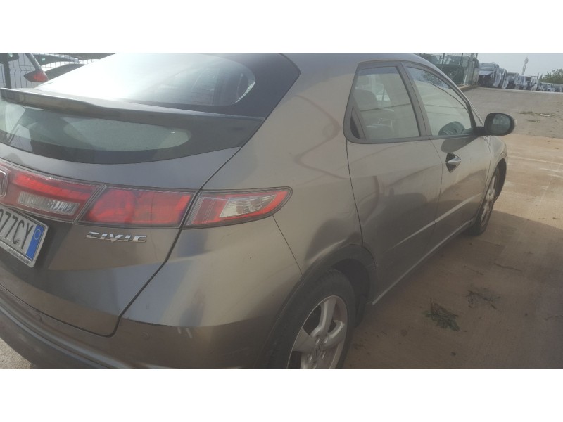 honda civic berlina 5 (fk) del año 2009