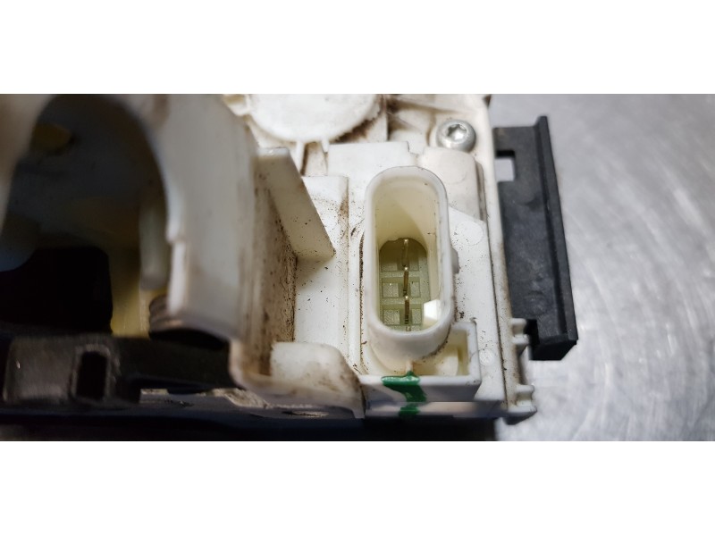 Recambio de cerradura puerta delantera derecha para dodge journey se referencia OEM IAM P04589694AA  