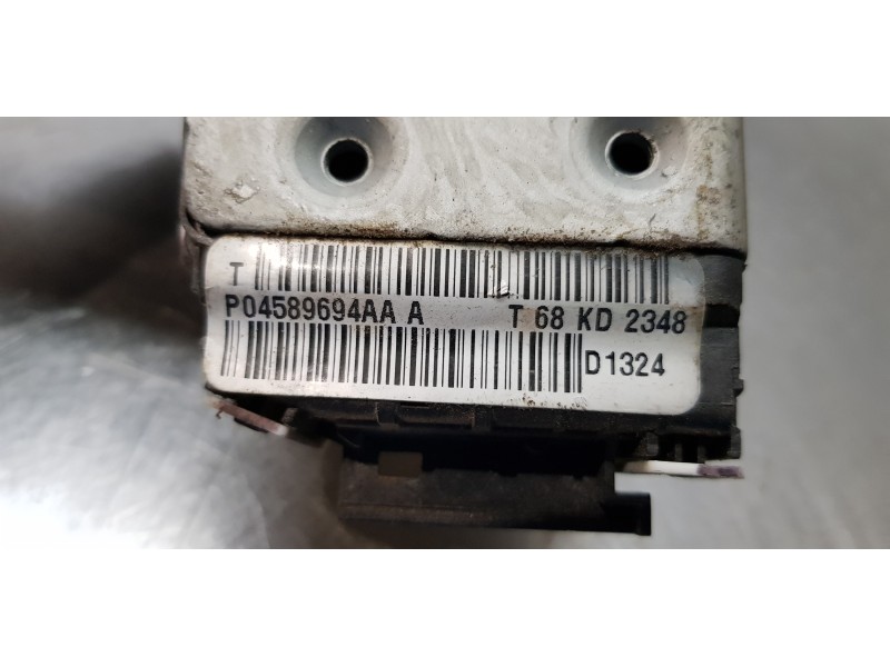 Recambio de cerradura puerta delantera derecha para dodge journey se referencia OEM IAM P04589694AA  