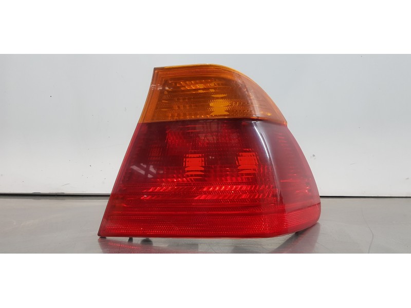 Recambio de piloto trasero derecho para bmw serie 3 berlina (e46) 320d referencia OEM IAM 63218364922  