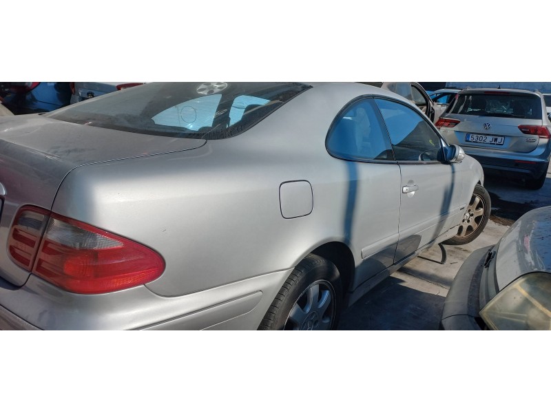 mercedes clase clk (w208) coupe del año 2001