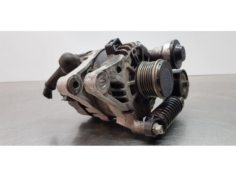 Recambio de alternador para hyundai kona klass 2wd referencia OEM IAM 373002U200  