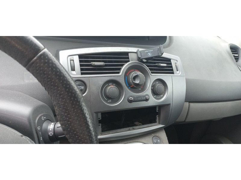 renault scenic ii del año 2004