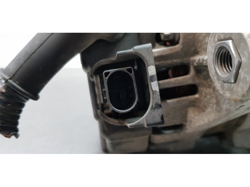 Recambio de alternador para hyundai kona klass 2wd referencia OEM IAM 373002U200  