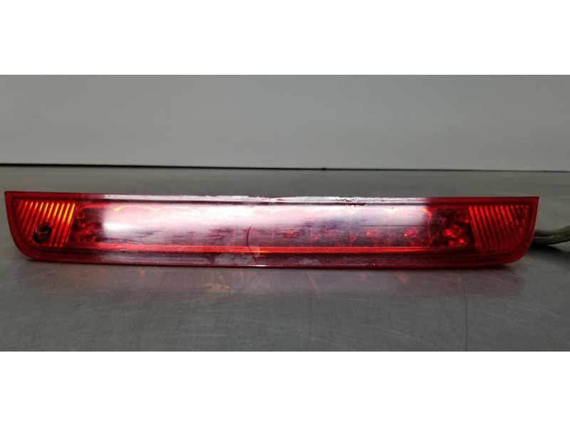 Recambio de luz central de freno para hyundai ix35 style 2wd referencia OEM IAM 927002Y000   Recambio de luz central de freno para hyundai ix35 style 2wd referencia OEM IAM 927002Y000