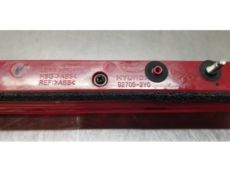 Recambio de luz central de freno para hyundai ix35 style 2wd referencia OEM IAM 927002Y000   Recambio de luz central de freno para hyundai ix35 style 2wd referencia OEM IAM 927002Y000