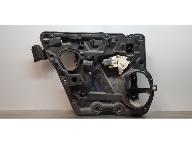 Recambio de elevalunas trasero izquierdo para dodge journey se referencia OEM IAM 68043739AA  