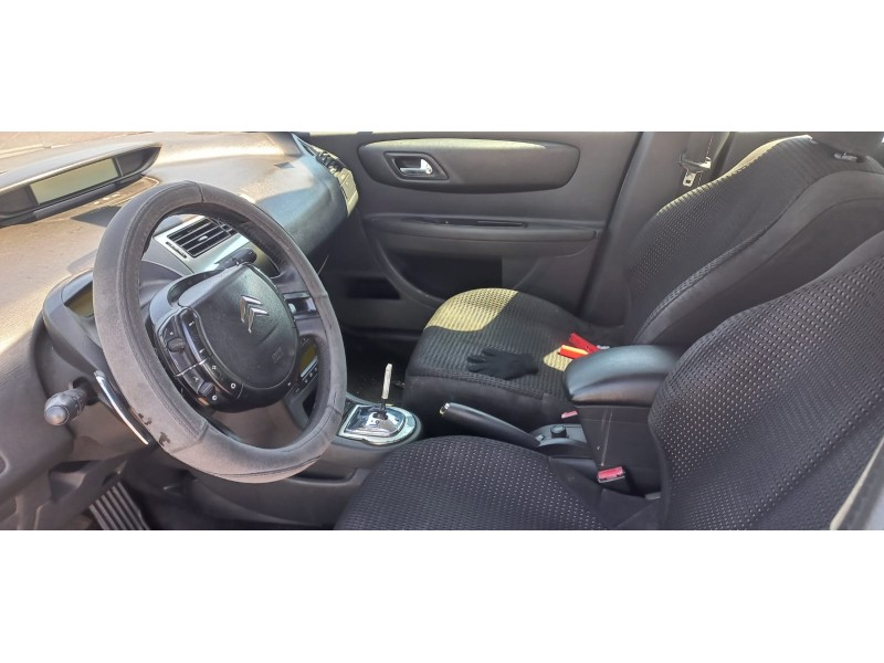 citroen c4 berlina del año 2006