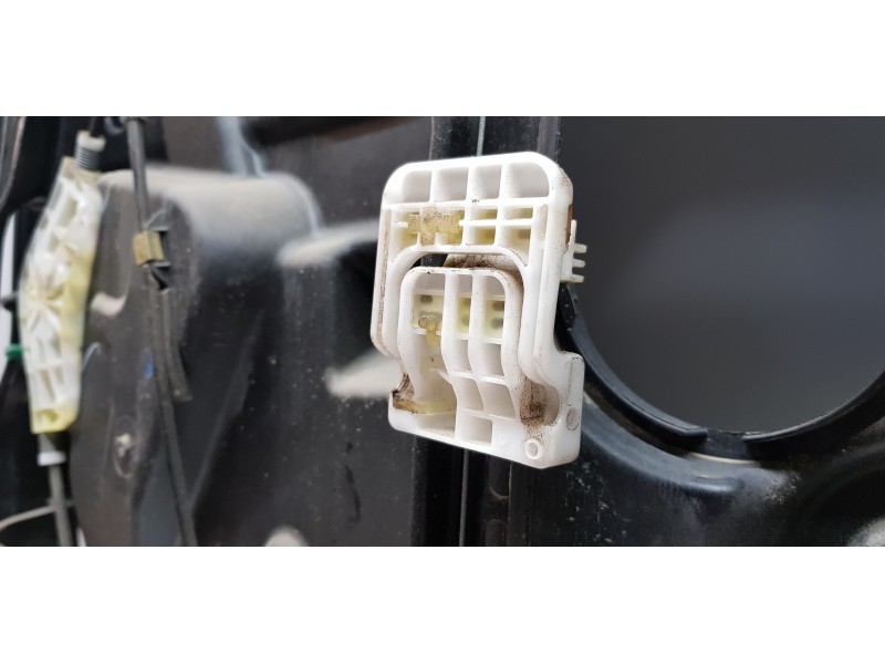 Recambio de elevalunas trasero izquierdo para dodge journey se referencia OEM IAM 68043739AA  