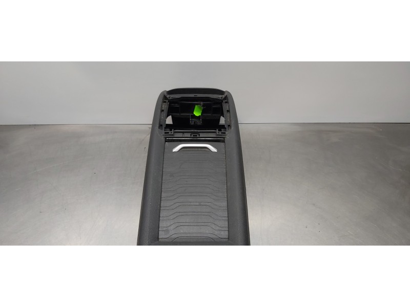 Recambio de apoyabrazos central para citroen c4 picasso feel referencia OEM IAM 96772804ZD  