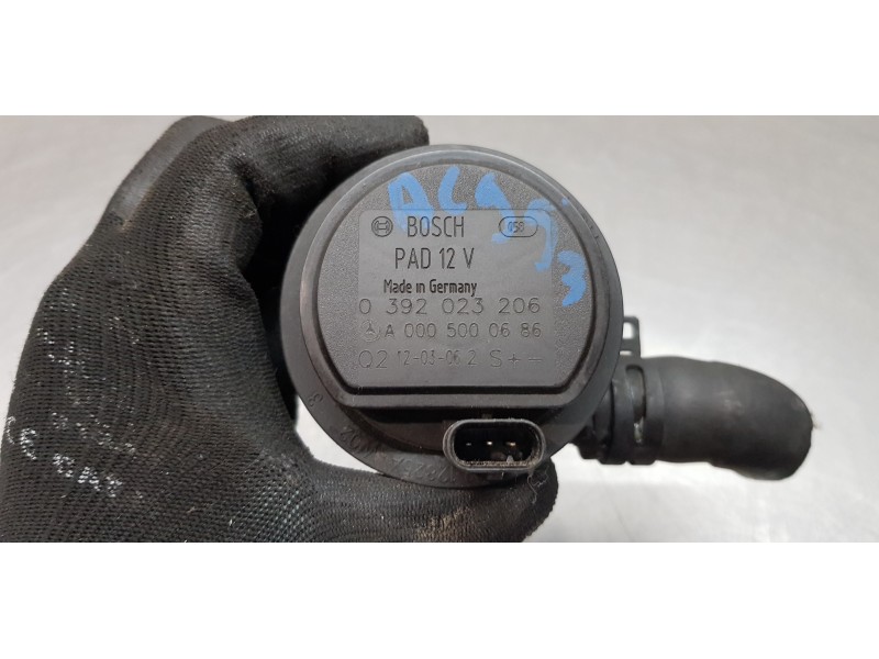 Recambio de bomba agua para mercedes clase b (w246) b 200 cdi be (246.201) referencia OEM IAM A0005000686  