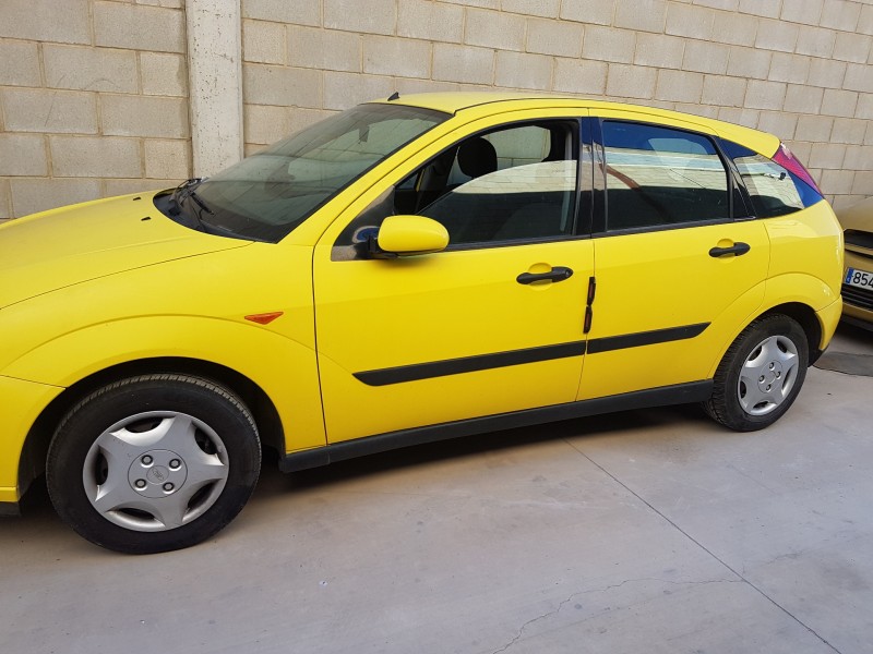 ford focus berlina (cak) del año 2000 ford focus berlina (cak) del año 2000