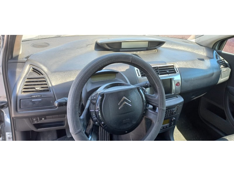 citroen c4 berlina del año 2006