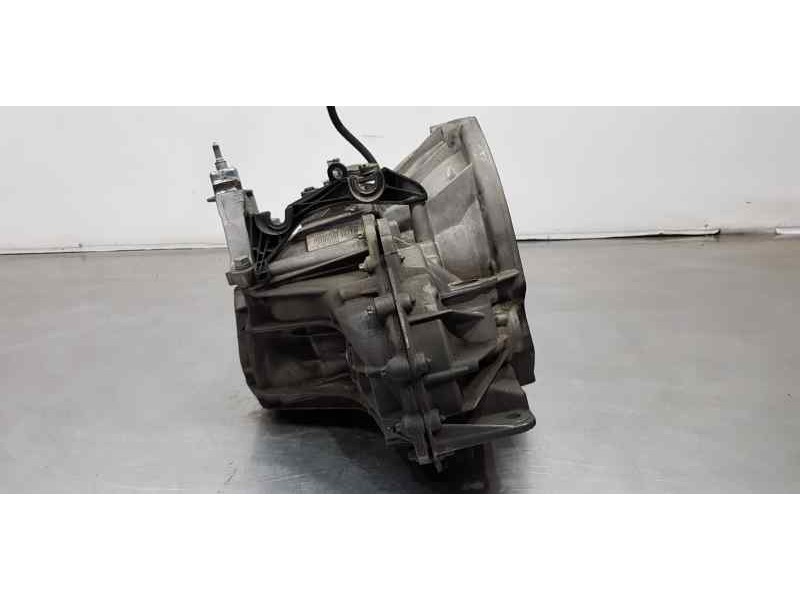Recambio de caja cambios para renault laguna iii expression referencia OEM IAM 7711497055  