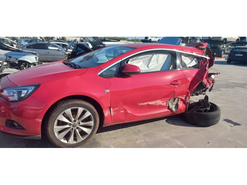 opel astra j gtc del año 2016