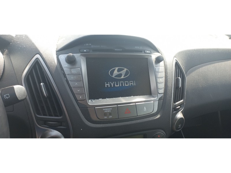 Recambio de pantalla multifuncion para hyundai ix35 style 2wd referencia OEM IAM 965602Y600TJN 965602Y600T 