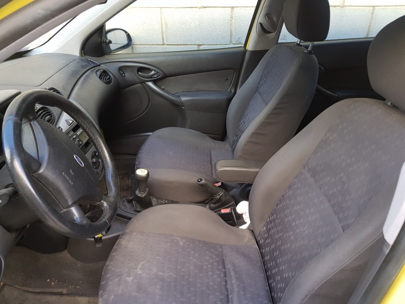 ford focus berlina (cak) del año 2000 ford focus berlina (cak) del año 2000