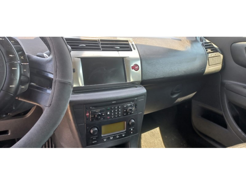 citroen c4 berlina del año 2006