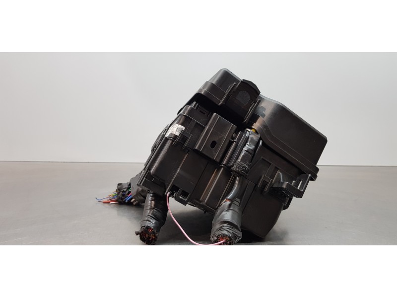 Recambio de caja reles / fusibles para hyundai tucson tecno sky referencia OEM IAM 91240N7171 919A5N9000 91956N7040