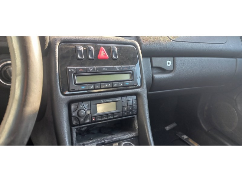 mercedes clase clk (w208) coupe del año 2001