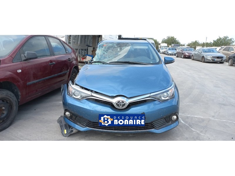 toyota auris del año 2016