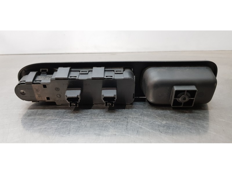 Recambio de mando elevalunas delantero izquierdo para peugeot 307 cc (s1) 2.0 referencia OEM IAM 96531123XT  