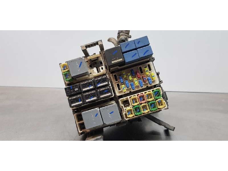 Recambio de caja reles / fusibles para ford ecosport trend referencia OEM IAM FN1T14K012   Recambio de caja reles / fusibles para ford ecosport trend referencia OEM IAM FN1T14K012