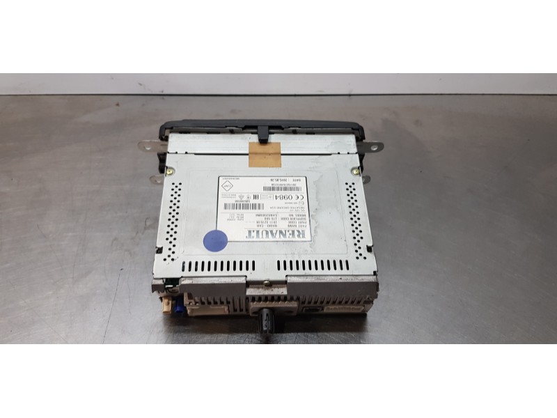 Recambio de sistema navegacion gps para dacia lodgy laureate referencia OEM IAM 281152761R  