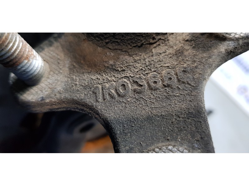 Recambio de mangueta delantera derecha para audi q3 (8u) 2.0 tdi (130kw) advance quattro referencia OEM IAM 1K0407256AA  