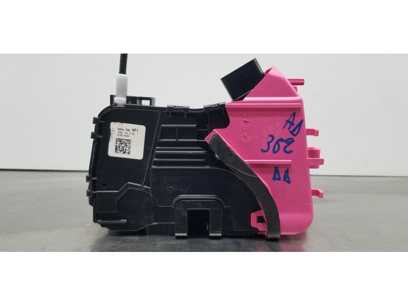 Recambio de cerradura puerta delantera derecha para hyundai tucson tecno sky referencia OEM IAM 81320N7000  