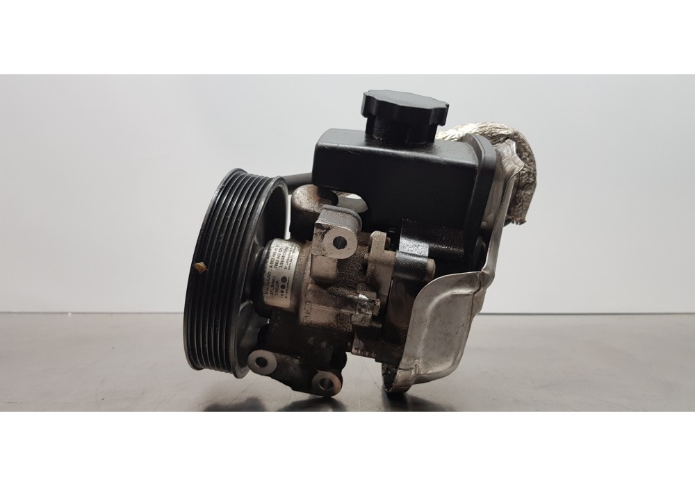 Recambio de bomba direccion para mercedes clase c (w203) berlina 180 compressor (203.046) referencia OEM IAM A0034664101  