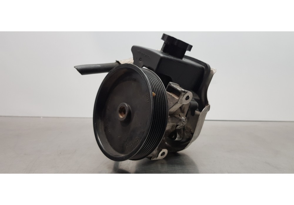 Recambio de bomba direccion para mercedes clase c (w203) berlina 180 compressor (203.046) referencia OEM IAM A0034664101  