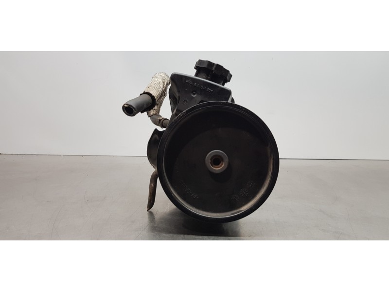 Recambio de bomba direccion para mercedes clase c (w203) berlina 180 compressor (203.046) referencia OEM IAM A0034664101  