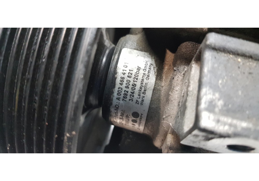 Recambio de bomba direccion para mercedes clase c (w203) berlina 180 compressor (203.046) referencia OEM IAM A0034664101  