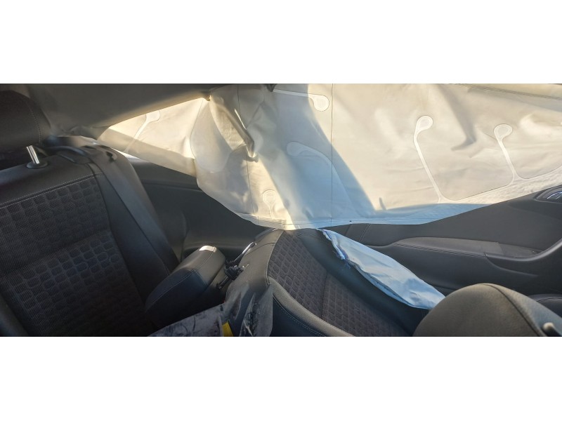 opel astra j gtc del año 2016