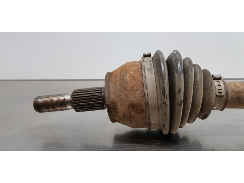 Recambio de transmision delantera derecha para ford focus lim. (cb8) trend referencia OEM IAM 1818930 BV613B436UC  Recambio de transmision delantera derecha para ford focus lim. (cb8) trend referencia OEM IAM 1818930 BV613B436UC