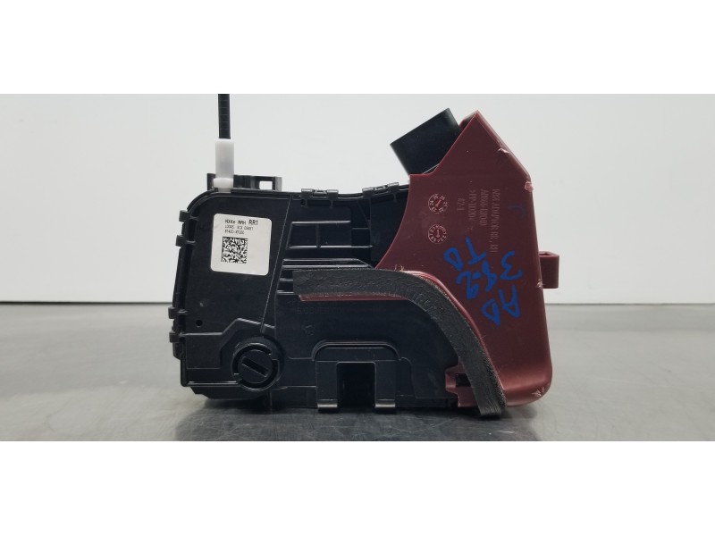 Recambio de cerradura puerta trasera derecha para hyundai tucson tecno sky referencia OEM IAM 81420N7000  