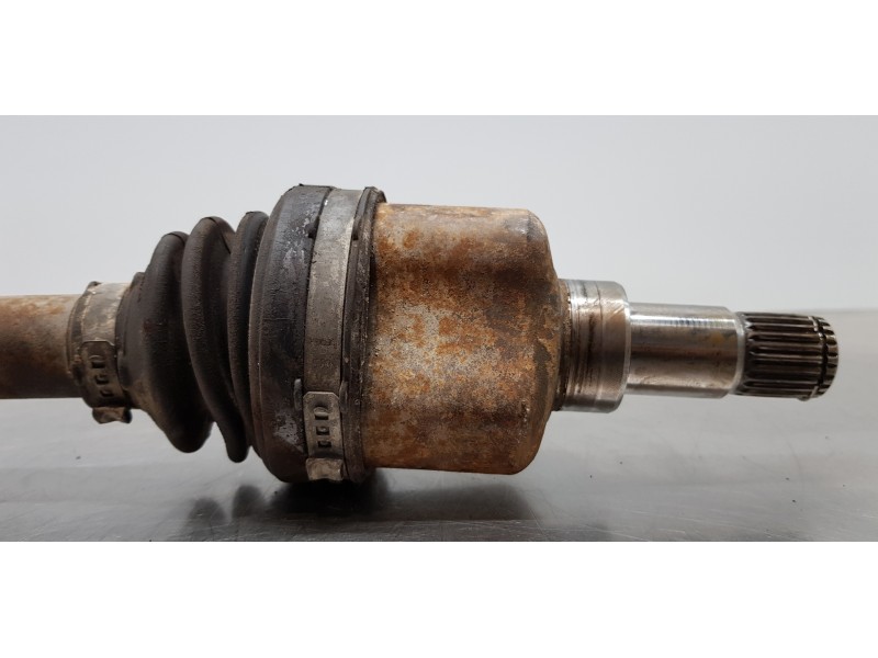 Recambio de transmision delantera izquierda para ford focus lim. (cb8) trend referencia OEM IAM 2007000 F1F63B437DA BV613B437UB